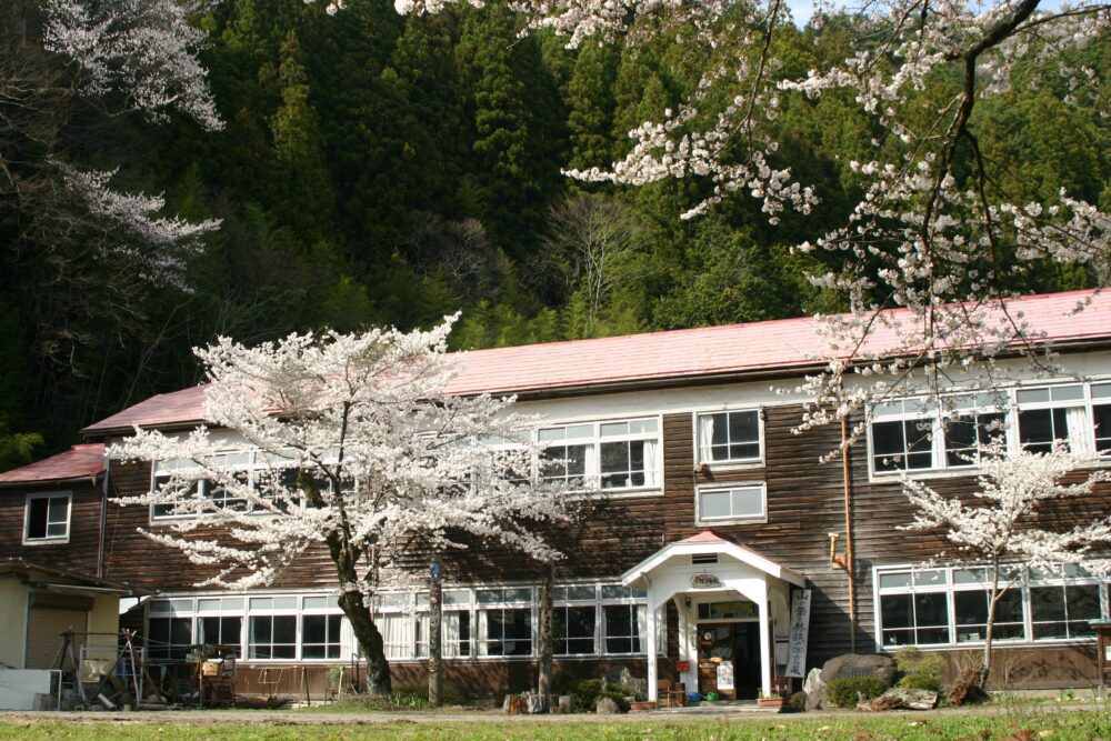 旧木沢小学校 なつかしい木造校舎資料館 | 信州遠山郷